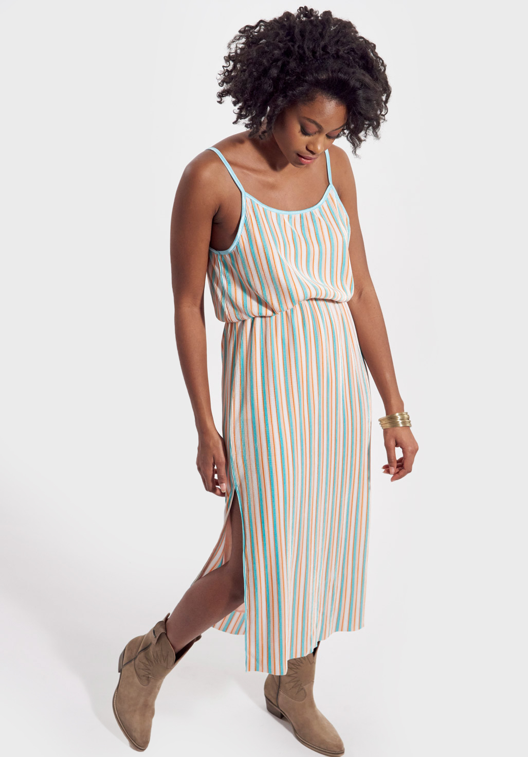 ANIKA  Robe plissée multicolore, coupe ajustée