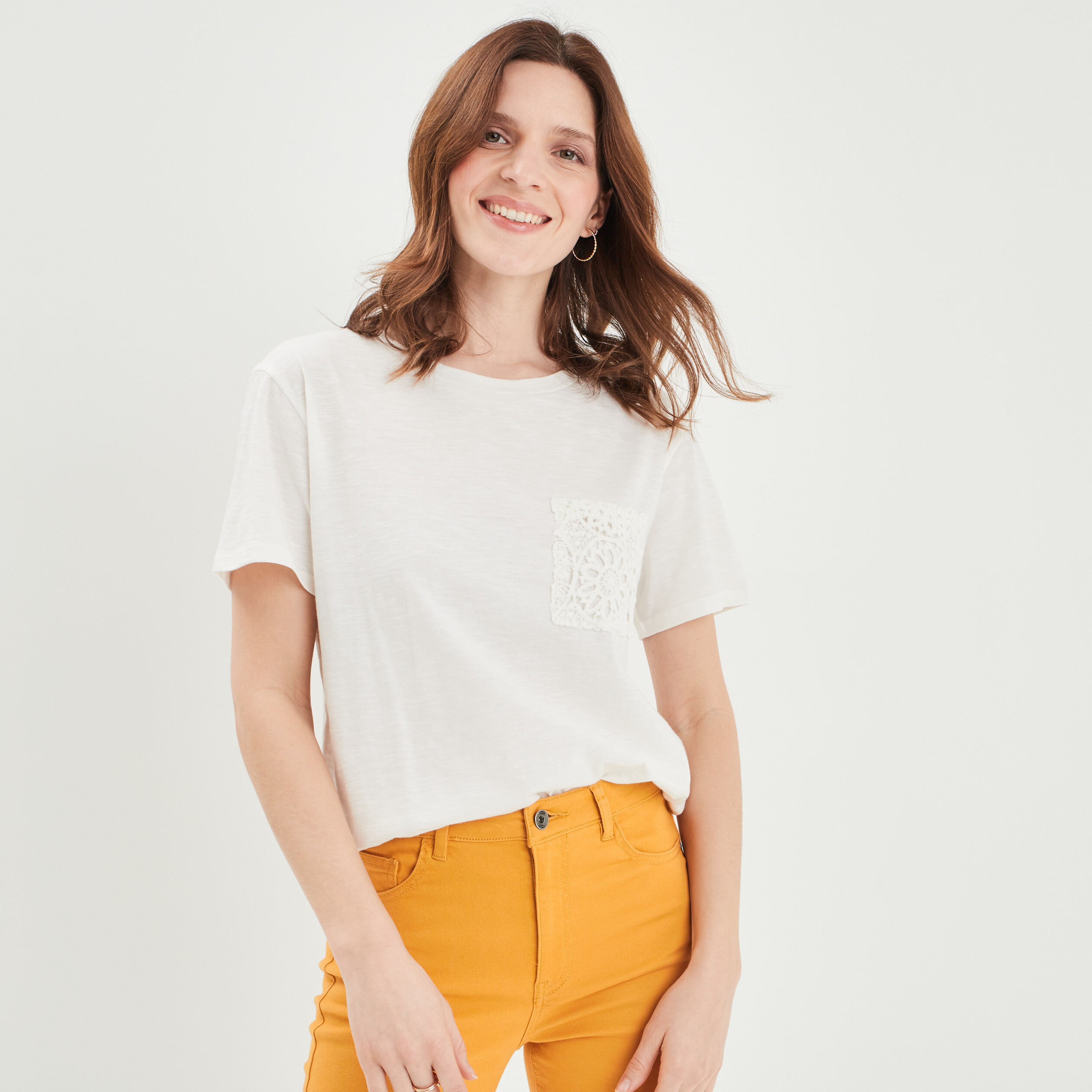 T-shirt col rond avec poche macramé blanc femme | La Halle