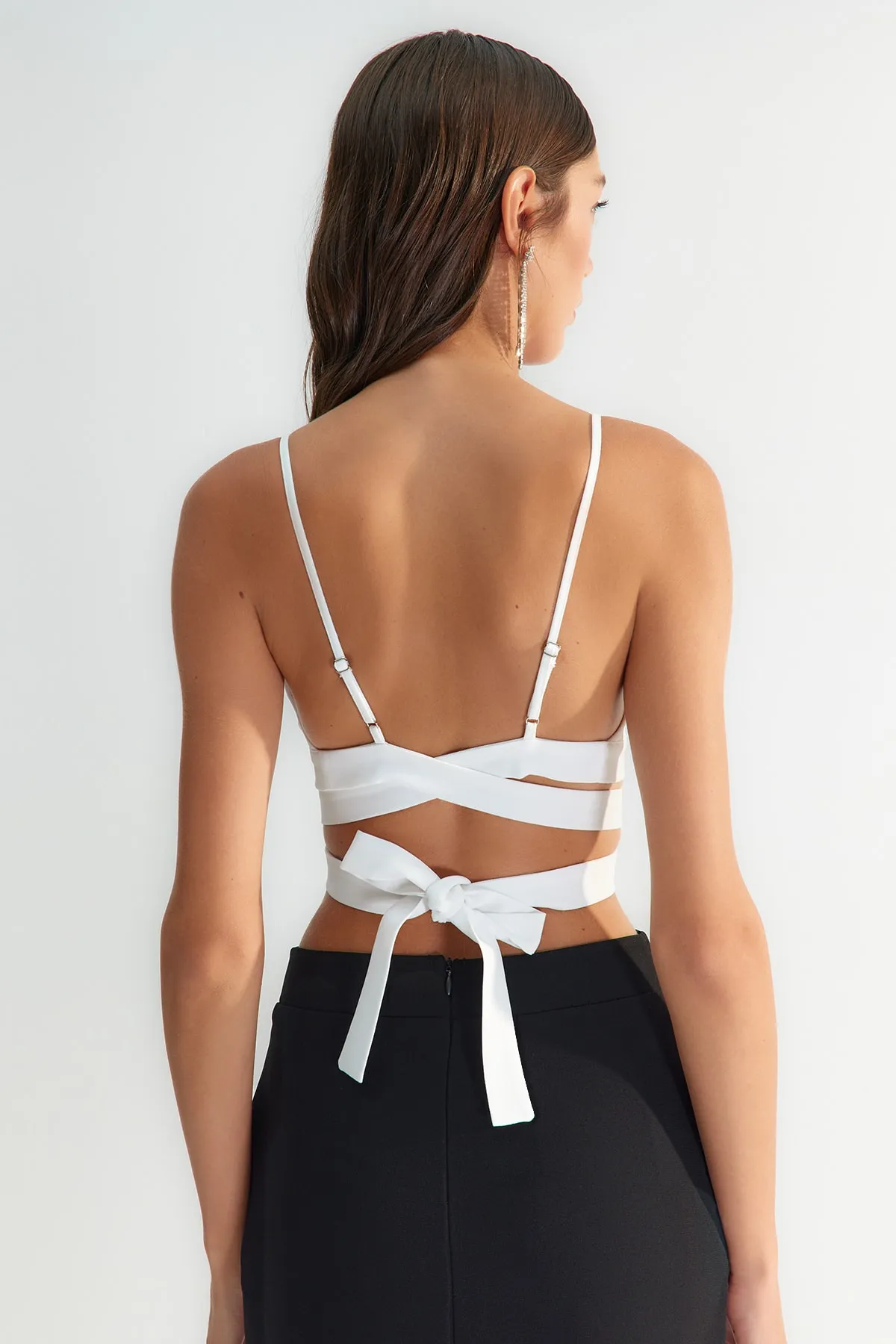 Trendyol Collection  X Zeynep Tosun Ecru Stone Accessoire Bustier TCLSS23BS00015