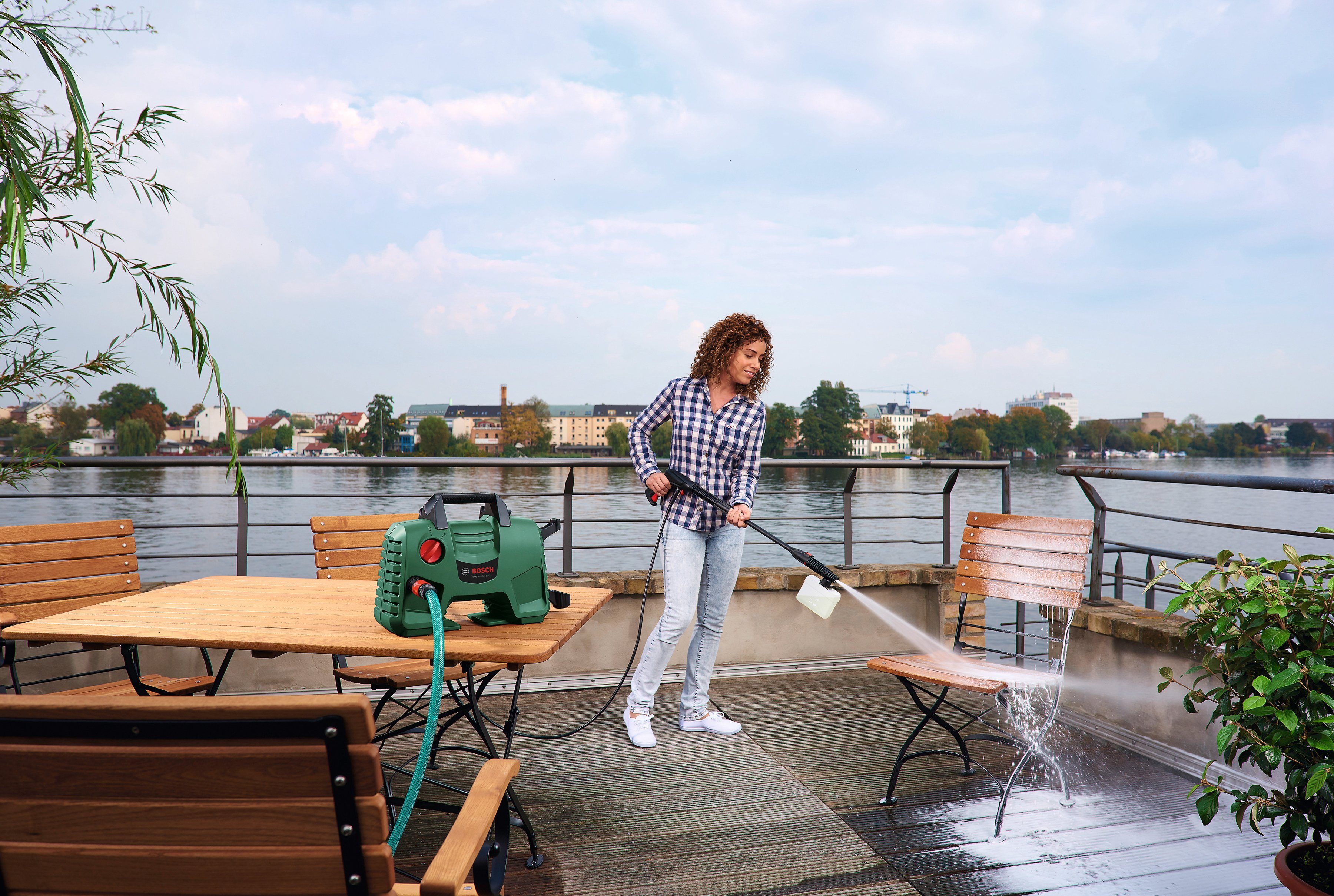 Bosch Home & Garden Hochdruckreiniger EasyAquatak 110, Druck max: 110 bar, Fördermenge max: 330 l/h, mit umfangreichem Zubehör