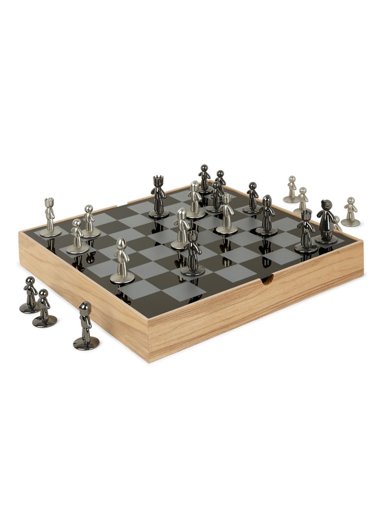 Umbra Buddy chess set