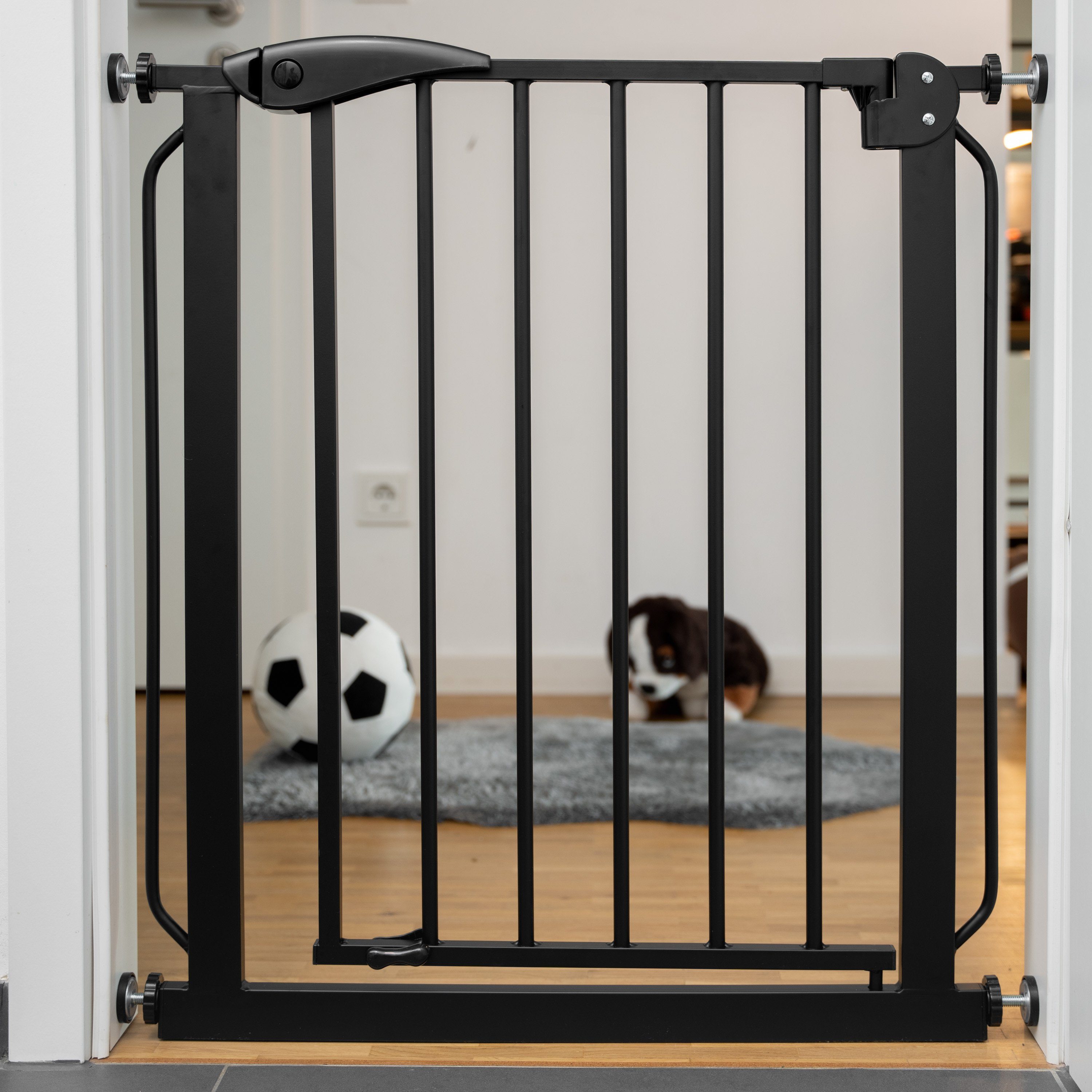 ib style Türschutzgitter Treppengitter Berrin Schwarz 67-75 cm, Türschutzgitter - Ohne Bohren - Auto-Close - 90° Stop - Sicherheitsgitter für Türen und Treppen
