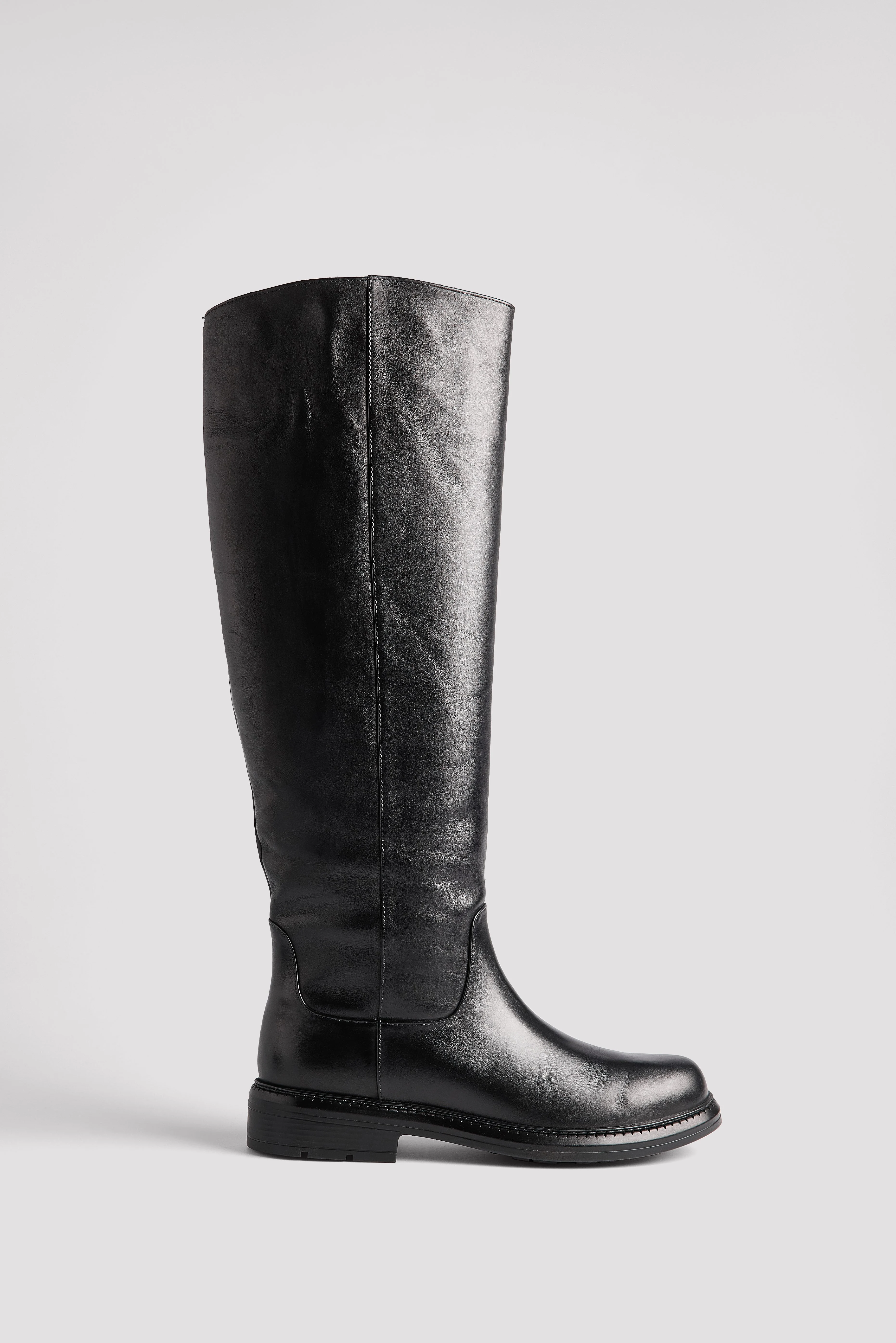 Lederstiefel mit breitem Schaft