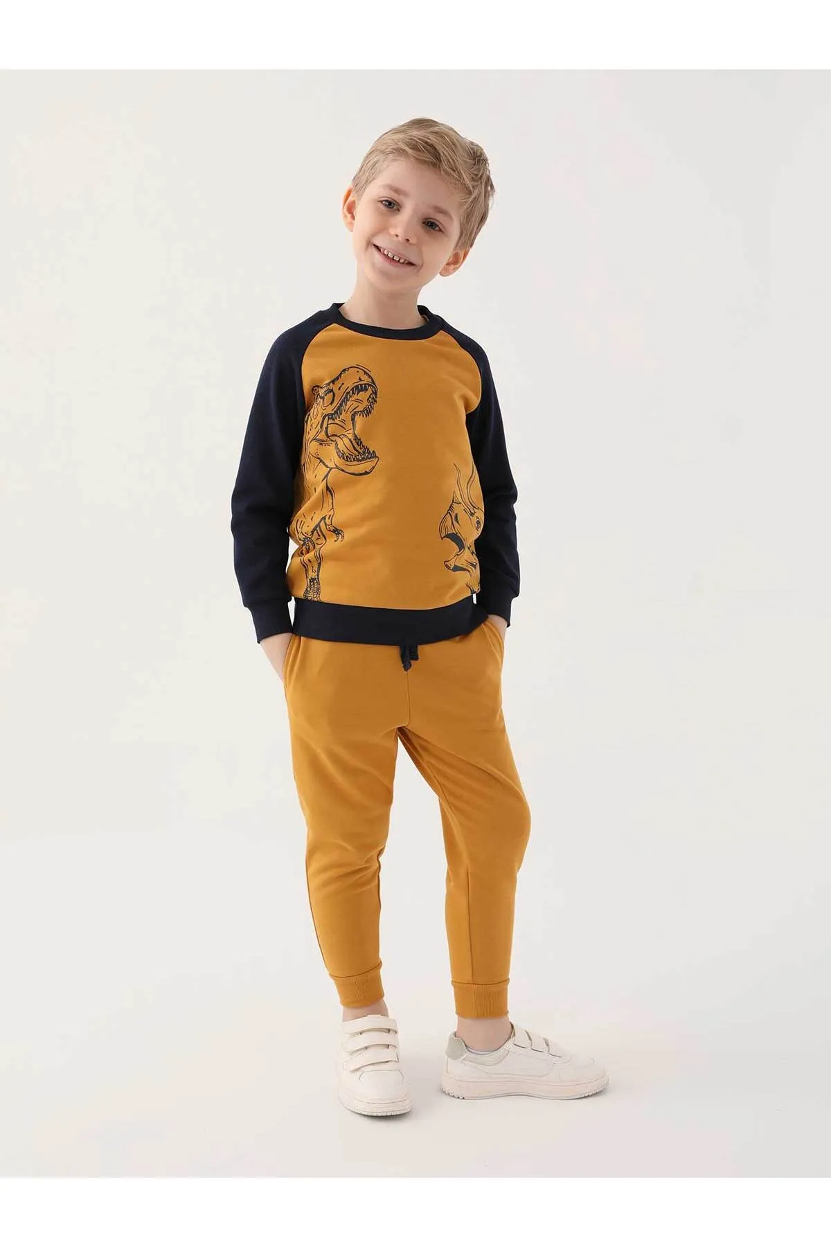 ROLY POLY  Trainingsanzug-Set für Jungen im Alter von 2–7 Jahren – Dunkles Senfgelb