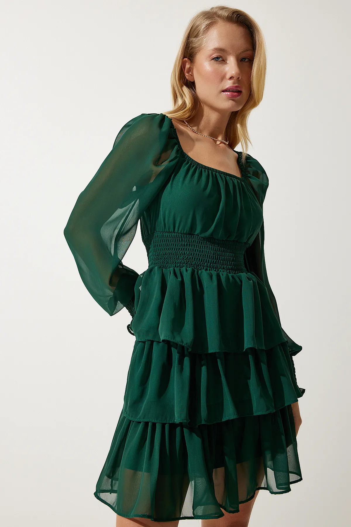 Happiness İstanbul  Smaragdgrünes Volant-Chiffonkleid für Damen DK00168