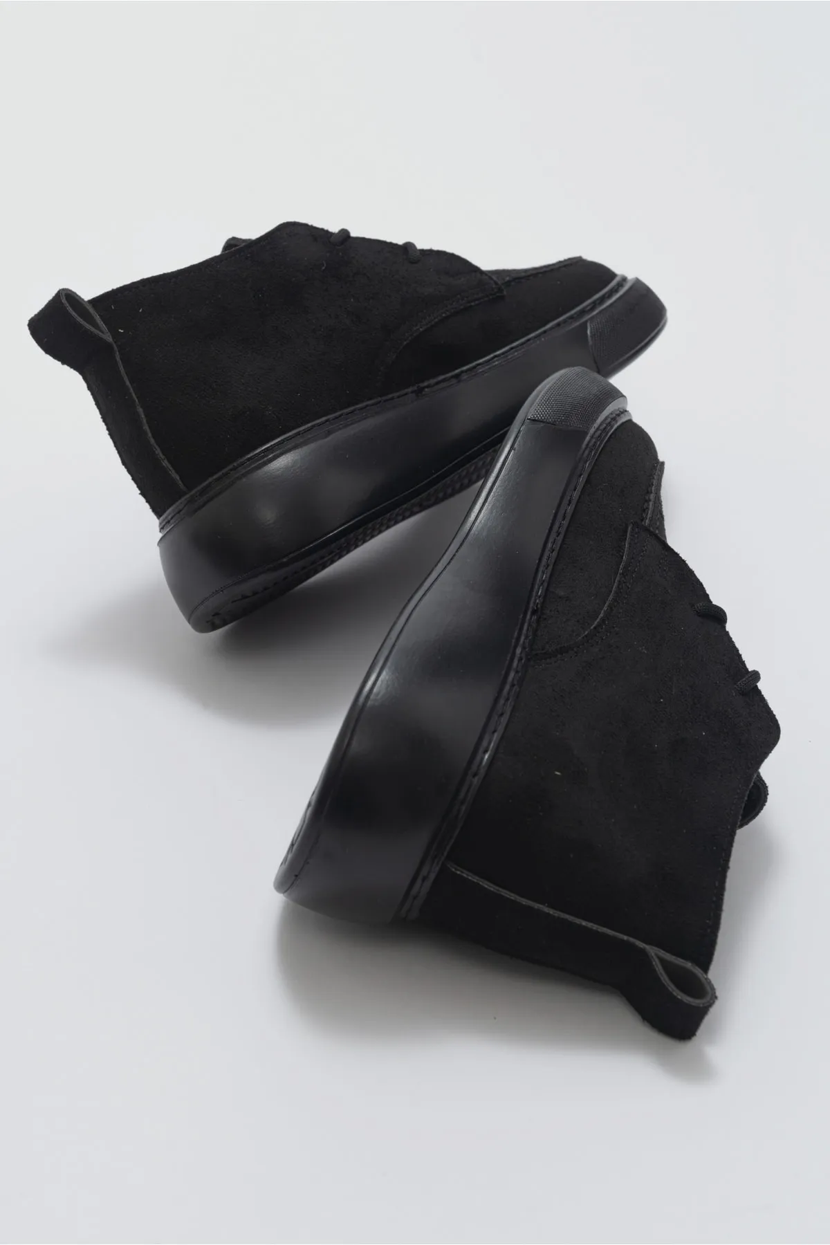 LuviShoes  Valve Damenstiefel aus schwarzem Wildleder
