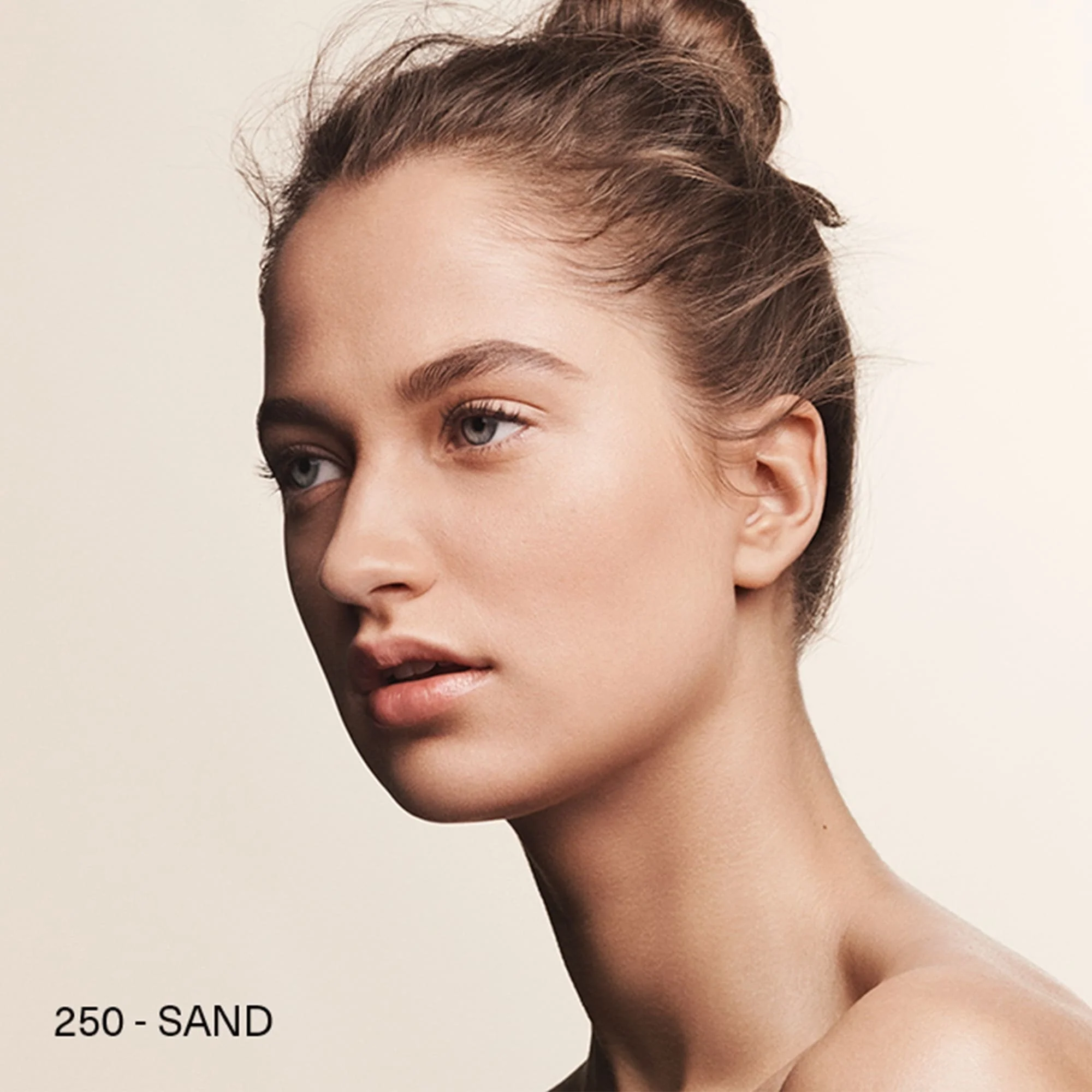 Fond de teint liquide Skincolor The Soft Fluid Long Wear SPF20