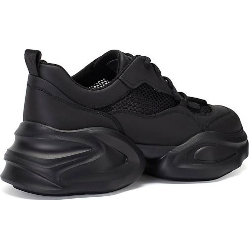 ekonika Sneaker in sportlichem Design