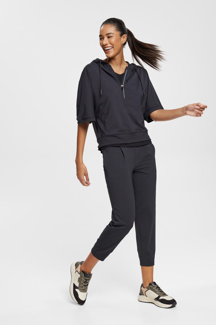 Active-T-Shirt mit V-Ausschnitt und E-DRY
