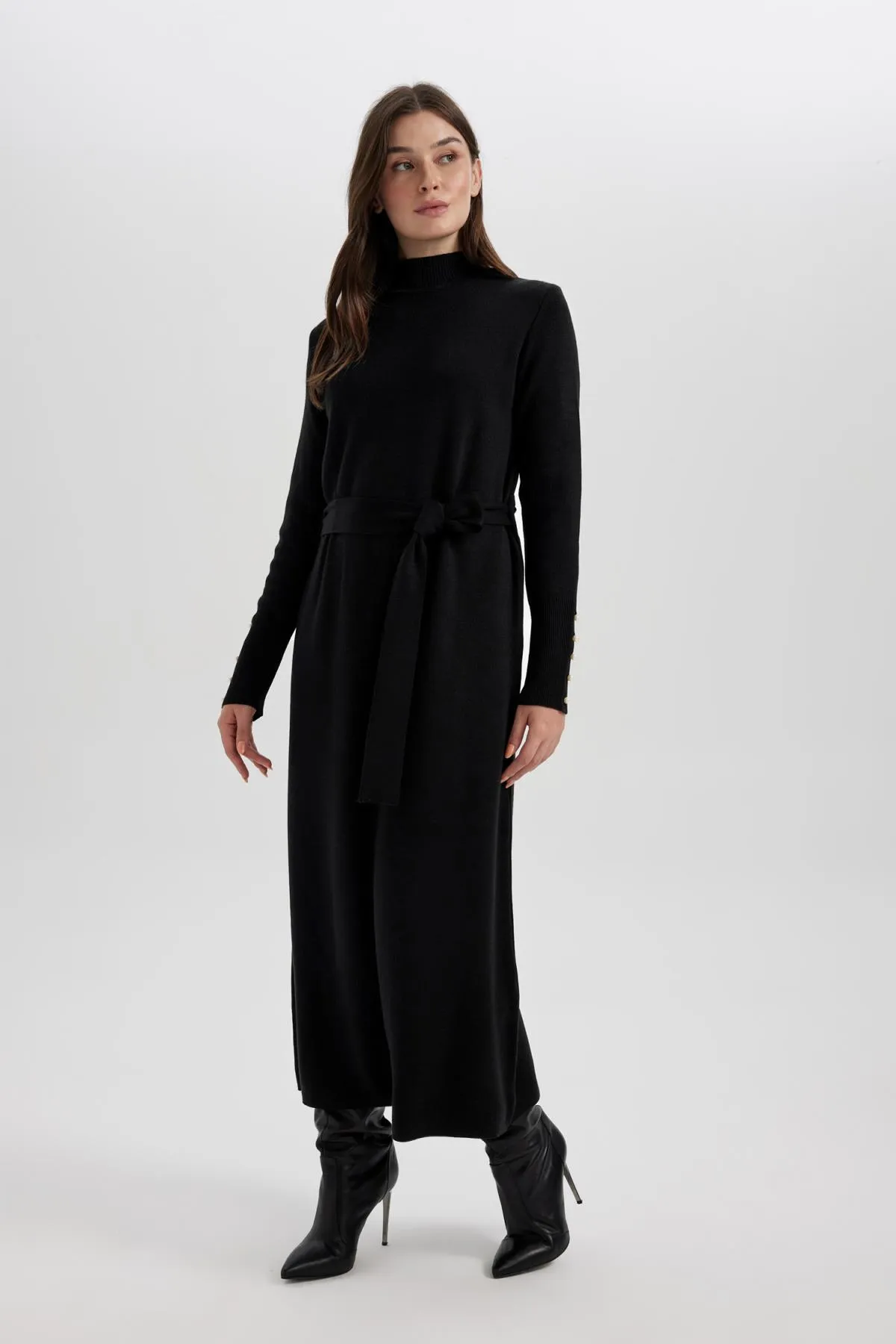 DeFacto  A-Linien-Kleid mit Rundhalsausschnitt und langen Ärmeln