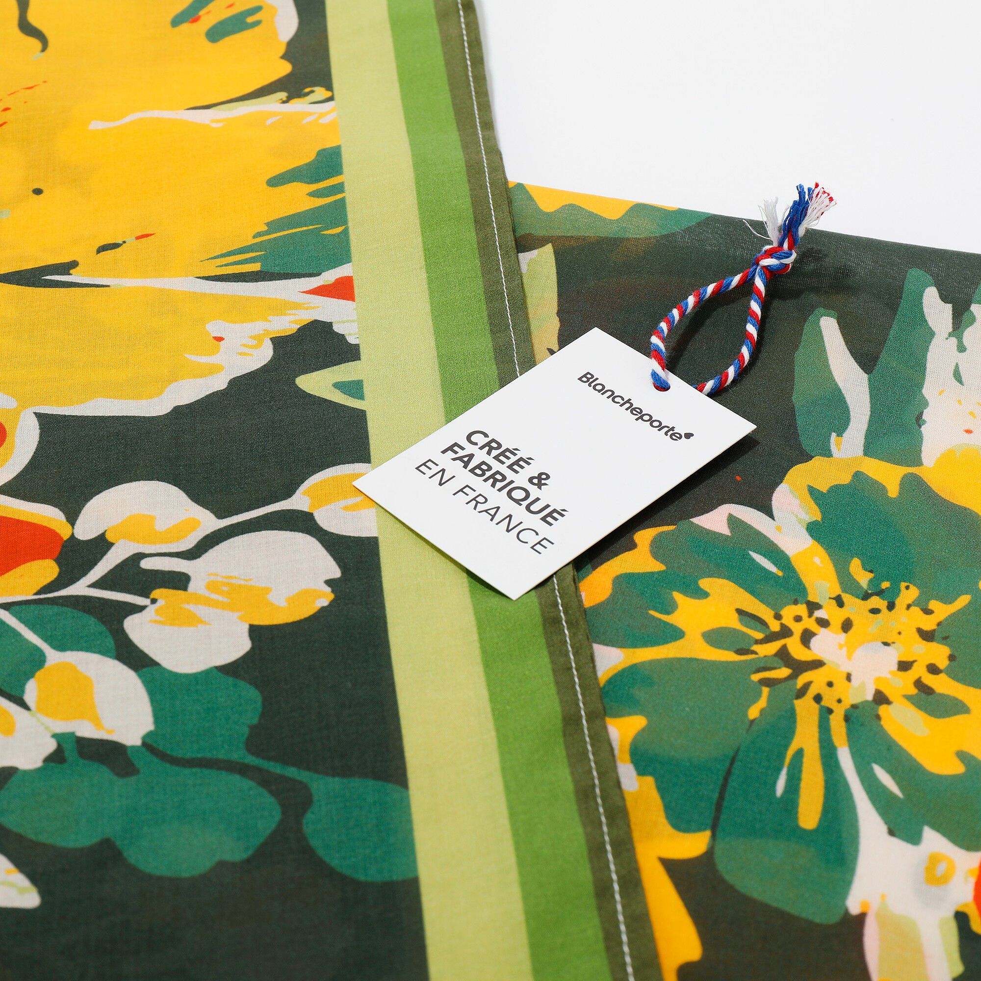 Foulard fabriqué en France imprimé fleurs, 100 x 100 cm
