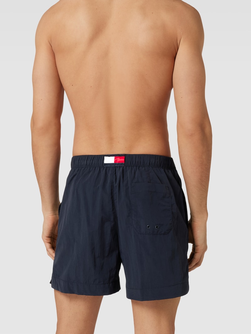 Badehose mit Logo-Stitching in dunkelblau