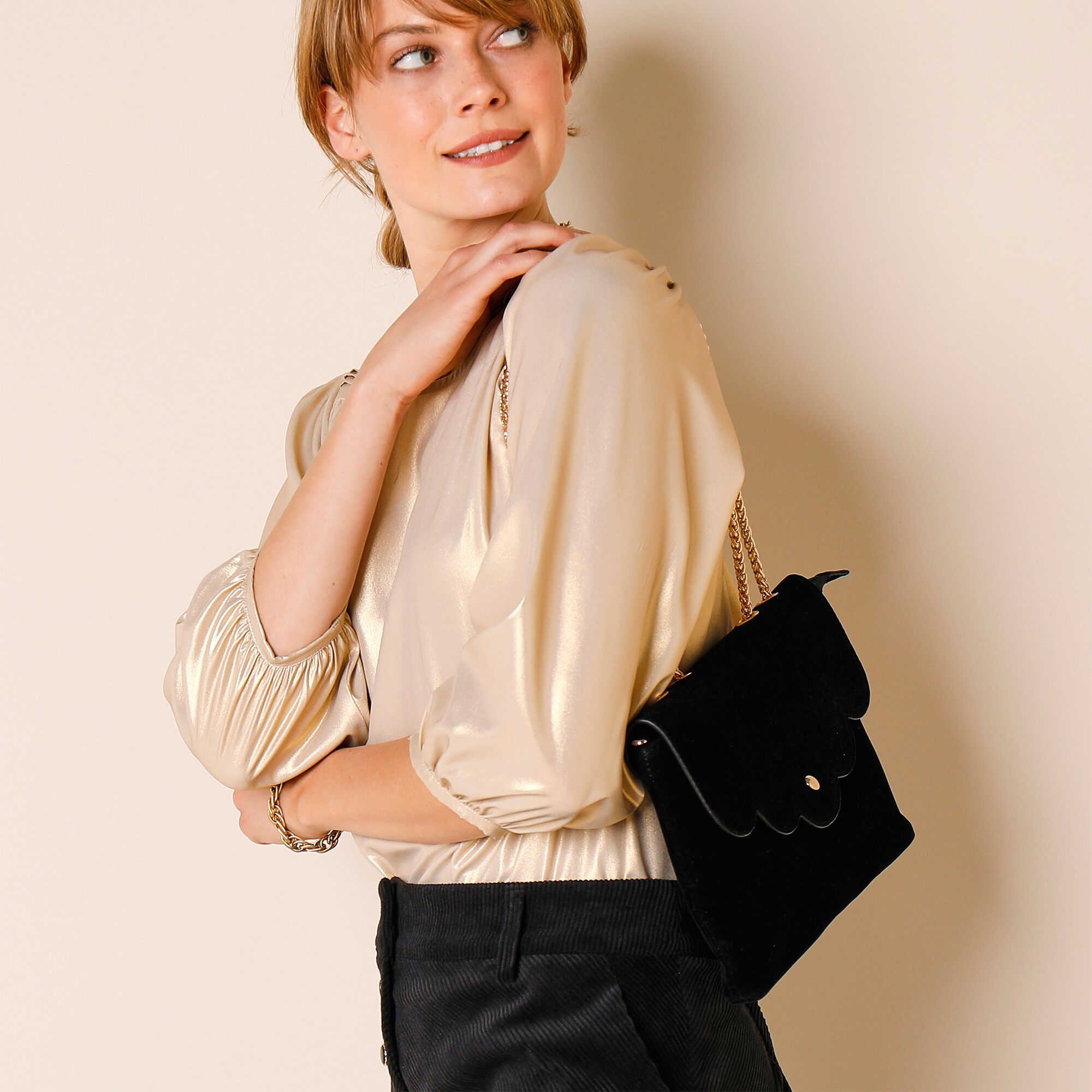 Sac besace finition écailles