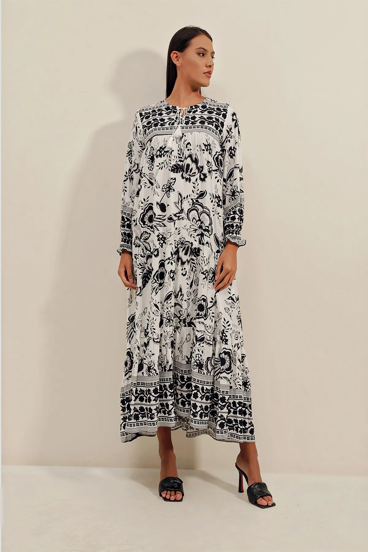Bigdart  1947 Gemustertes langes Kleid – G. Schwarz