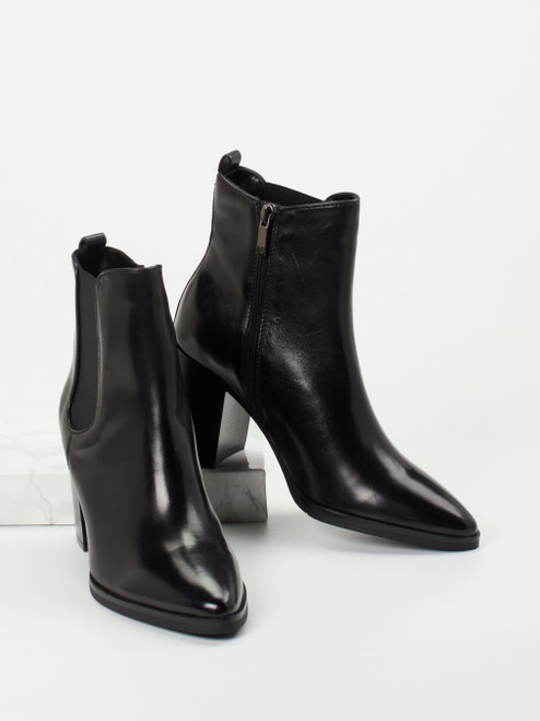 Stiefelette-17390090157 Regarde Le Ciel