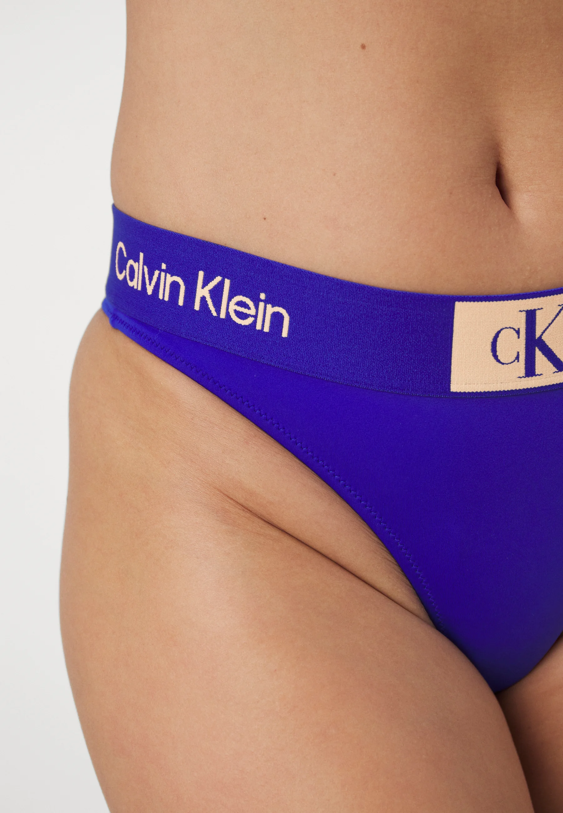 Tanga de Calvin Klein Swimwear - Parte inferior del bikini