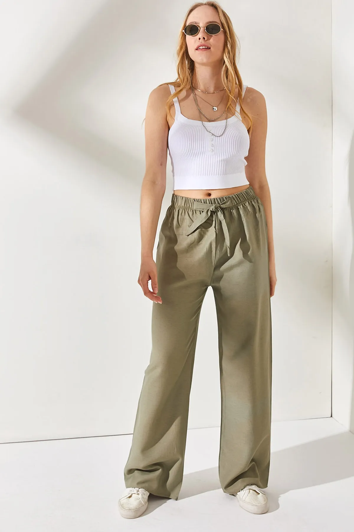 Olalook  Khakifarbene Palazzo-Leinenhose mit elastischem Bund und Schnürung für Damen PNT-19000219