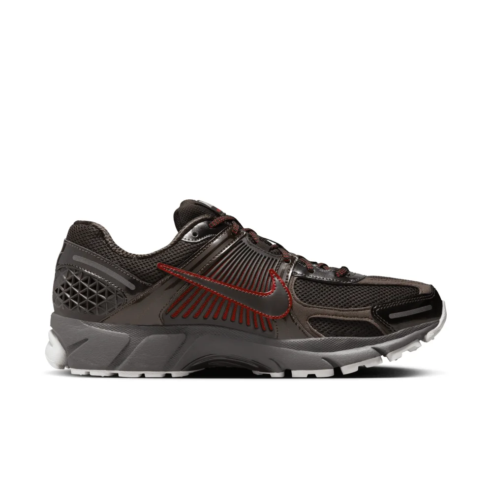 Nike Zoom Vomero 5 FN3420-200 / braun