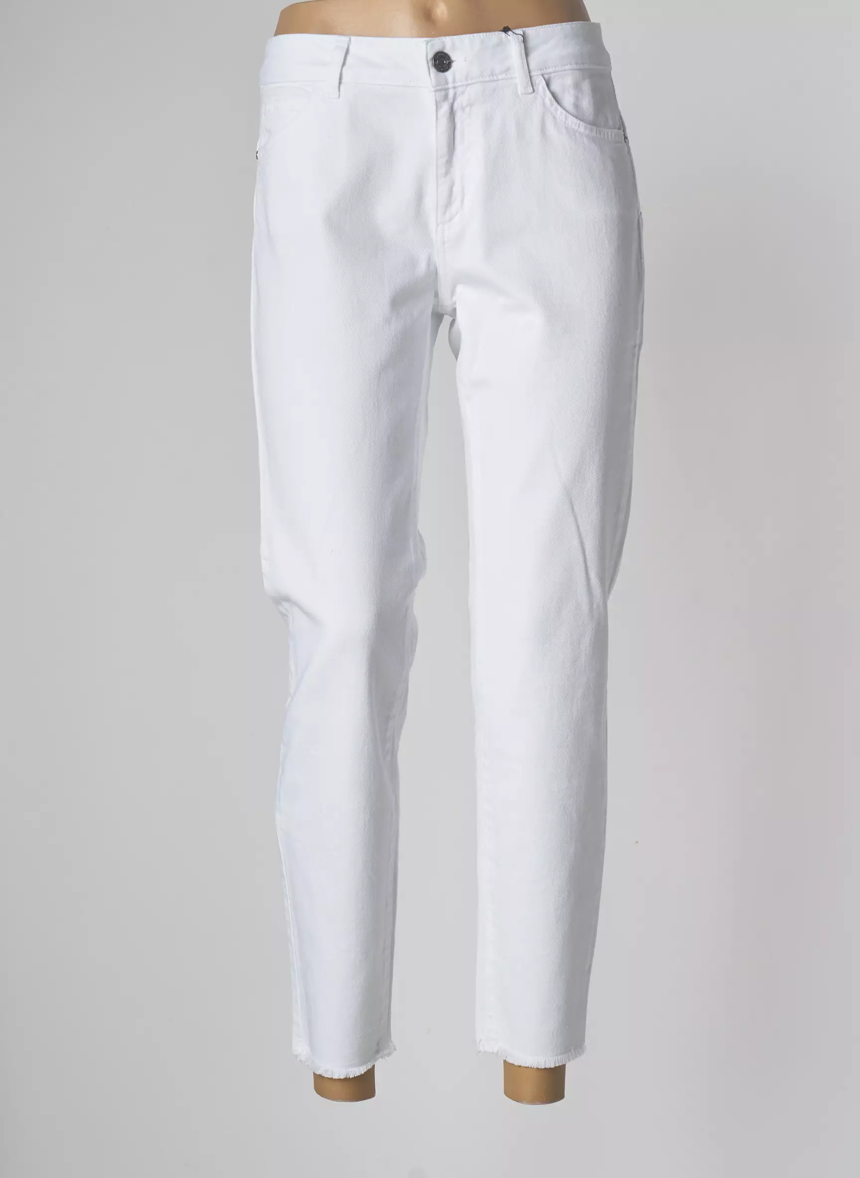 Caractere Jean Mom Femme couleur blanc