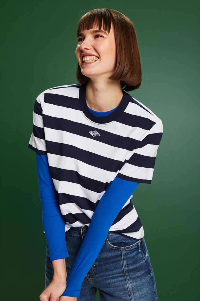 Gestreiftes T-Shirt mit Logostickerei