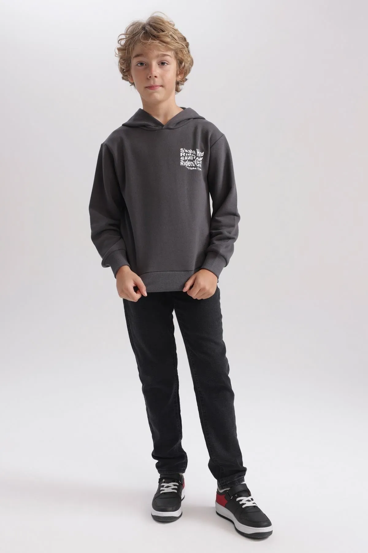 DeFacto  Bedrucktes Sweatshirt mit Kapuze für Jungen A4585a823au