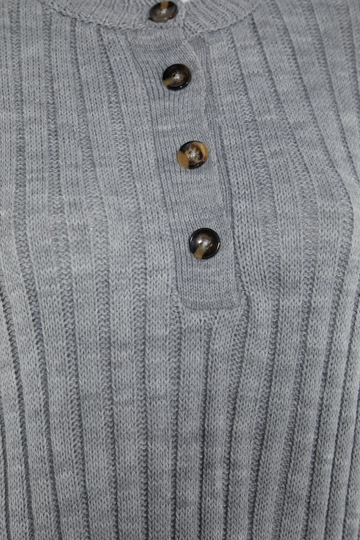 Trendyol Collection  Graues Strickoberteil- und -unterteil-Set aus Cordhose TWOAW22AU0039