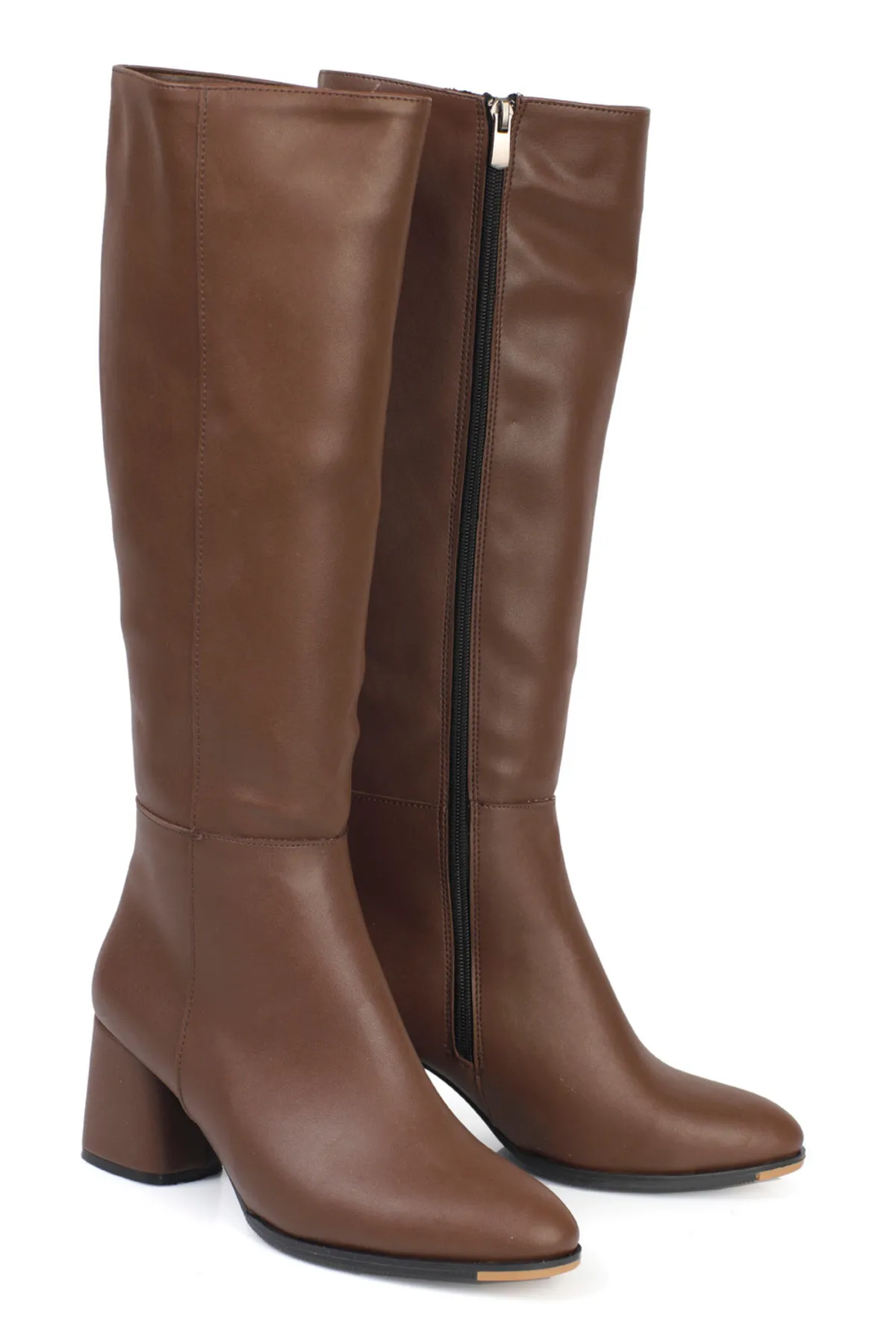 Capone Outfitters  Damenstiefel mit ovaler Spitze und seitlichem Reißverschluss und Absatz