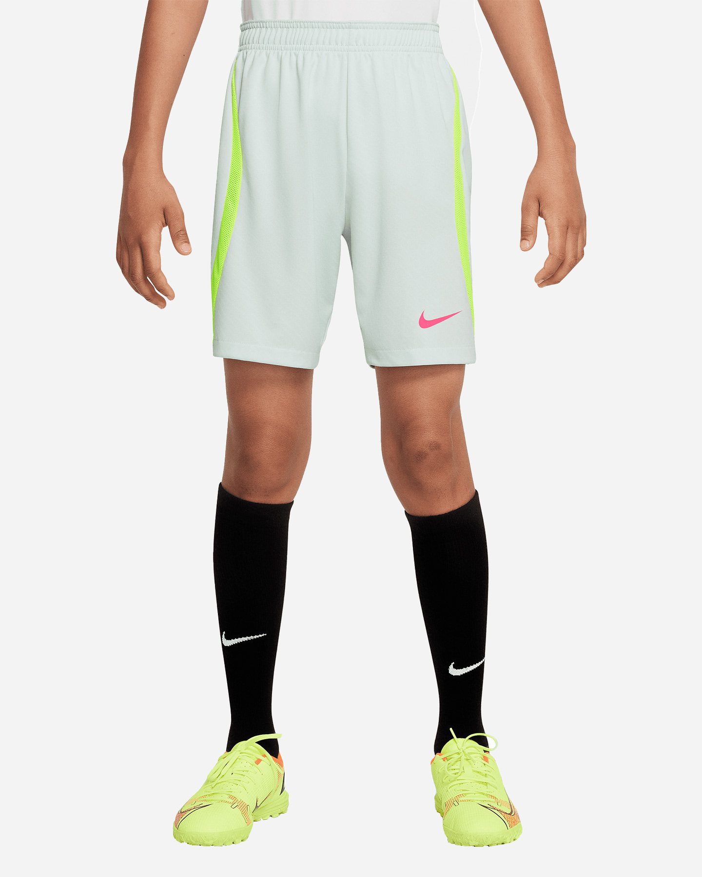 Futbalové šortky Nike Strike Jr FD0314-043