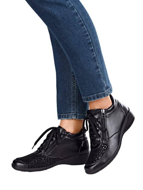 Schnürstiefelette
