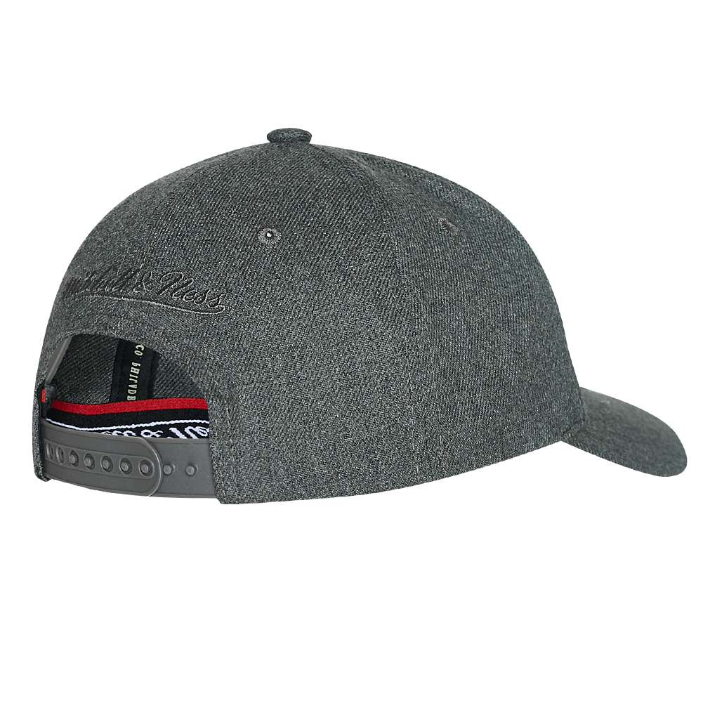 Mitchell & Ness Solid Colour Low Pro Kappe MN-BRA-EU1011-BRA-CHA