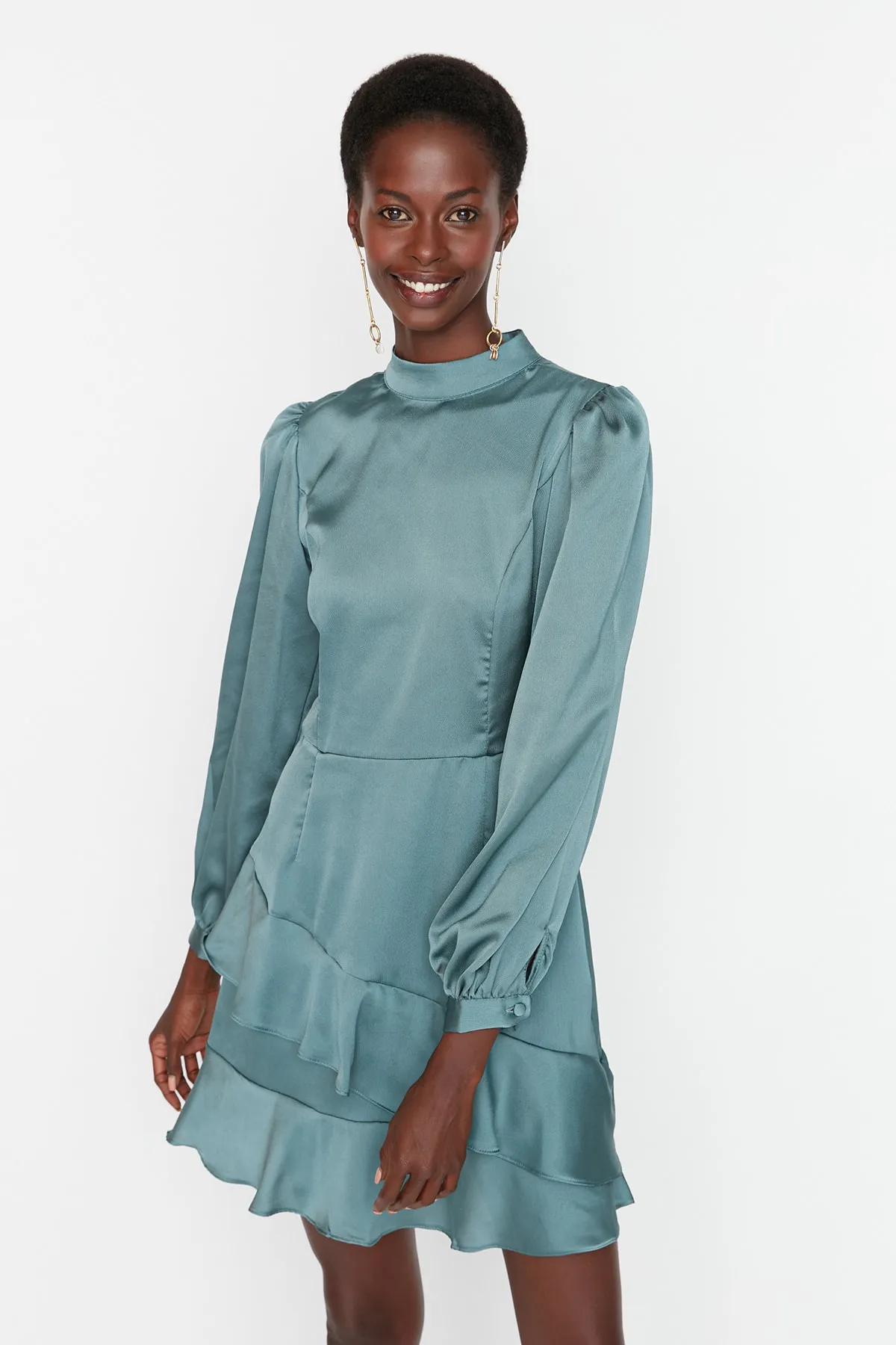 Trendyol Collection  Grünes Minikleid aus gewebtem Satin TWOAW21EL1891