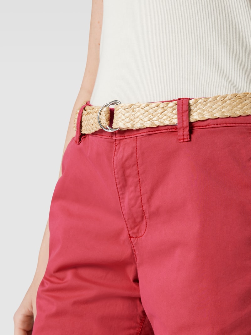 Chinoshorts mit französischen Eingrifftaschen in fuchsia