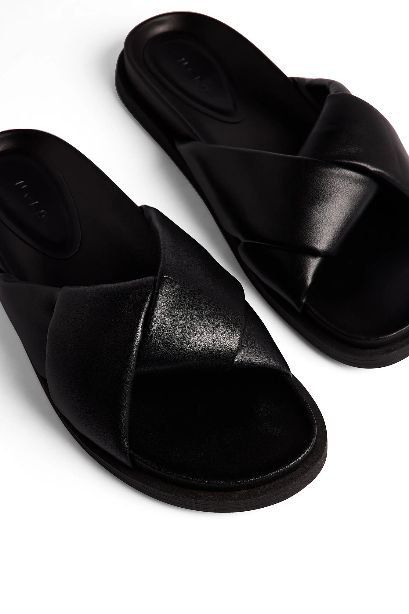 Twisted Puffy Slippers