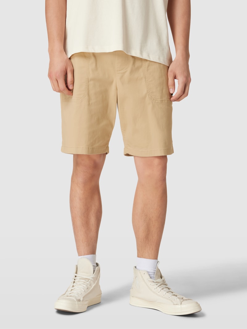 Bermudas mit Label-Patch in sand