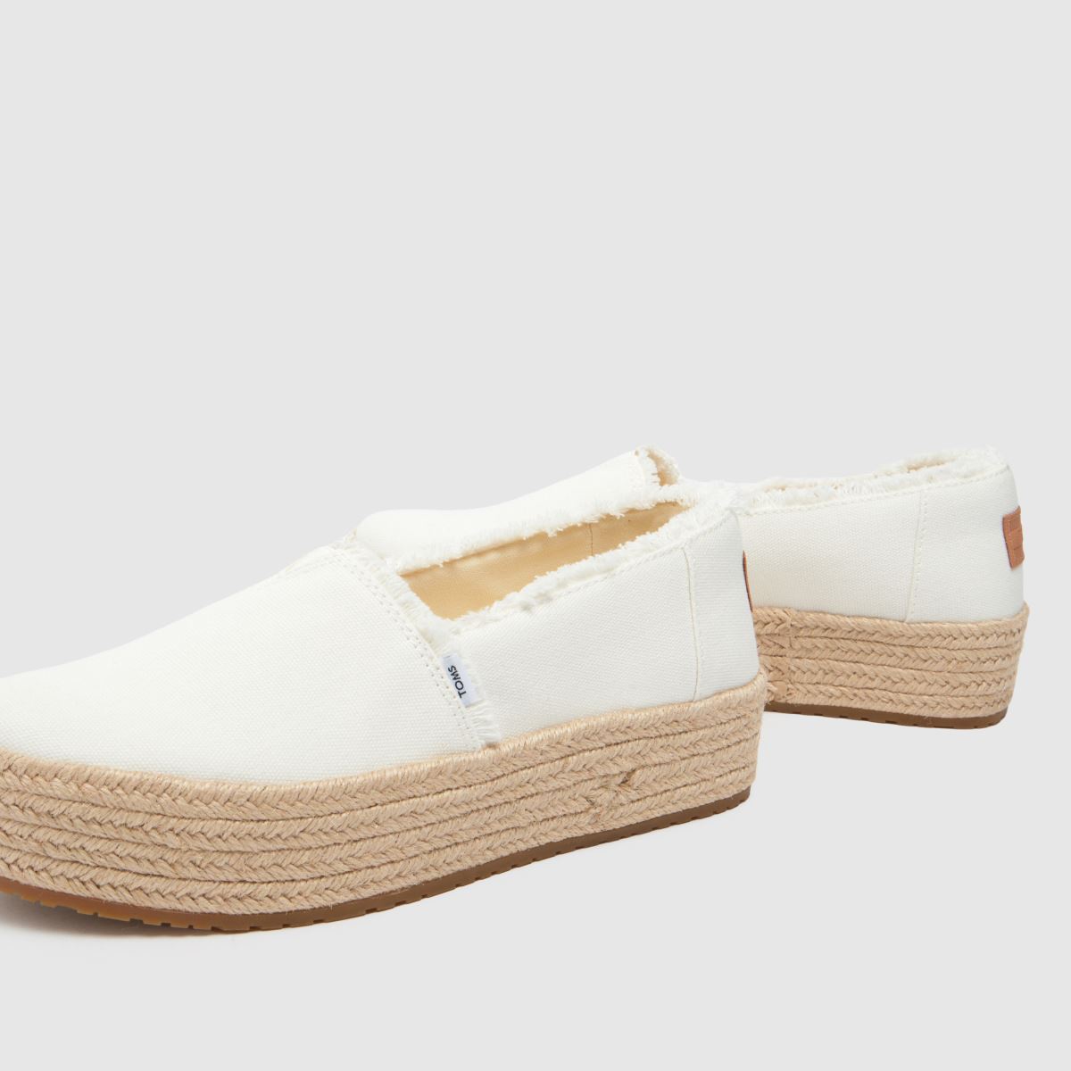 TOMS – Valencia – Vita platta espadrillskor