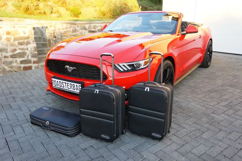 Roadsterbag Ford Mustang VI Cabrio ab 2014 (EU-Version) - 3-tlg. Kofferset Kofferraum - Schwarze Naht