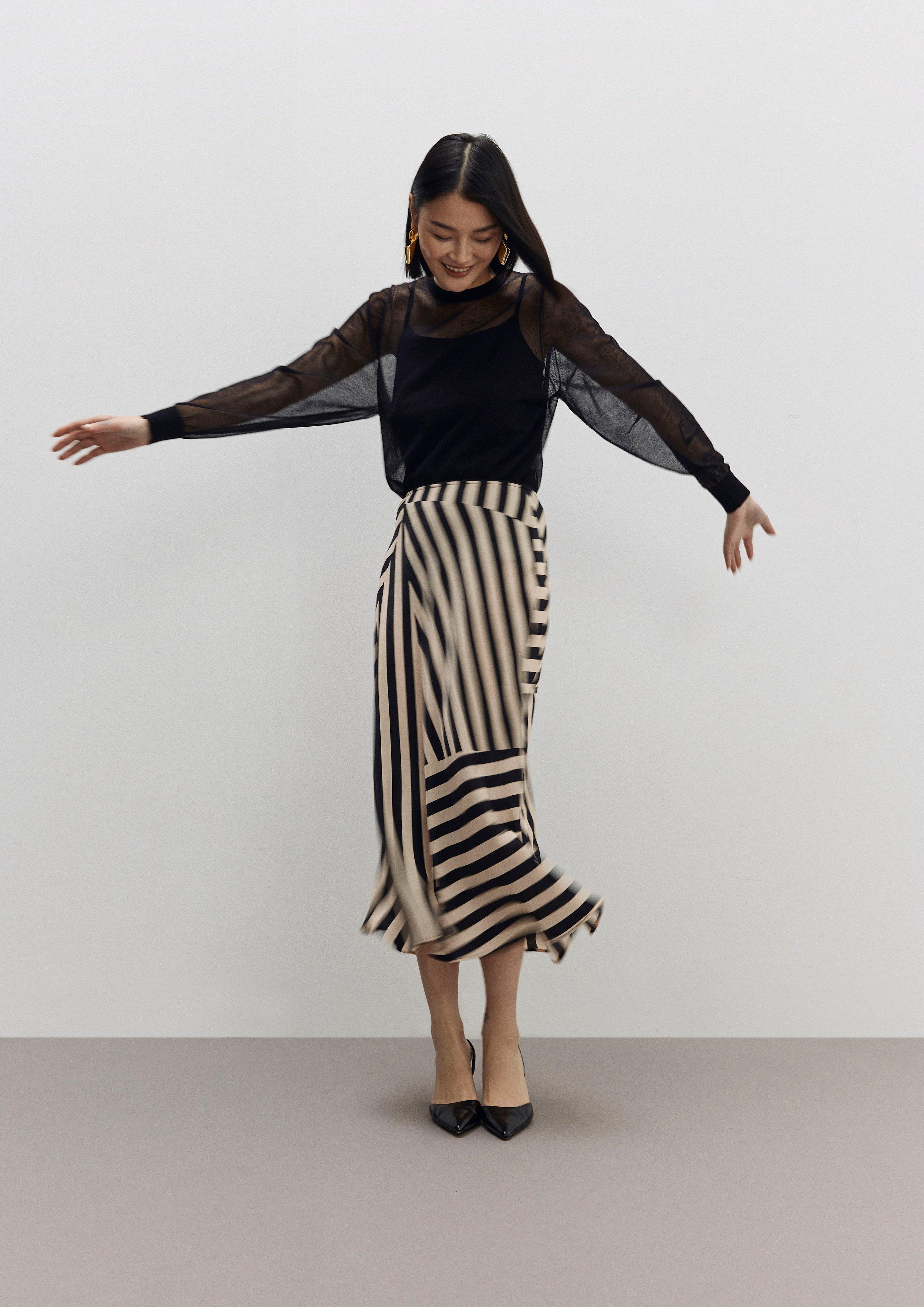 Satin-Rock mit asymmetrischem Streifen-Print - schwarz