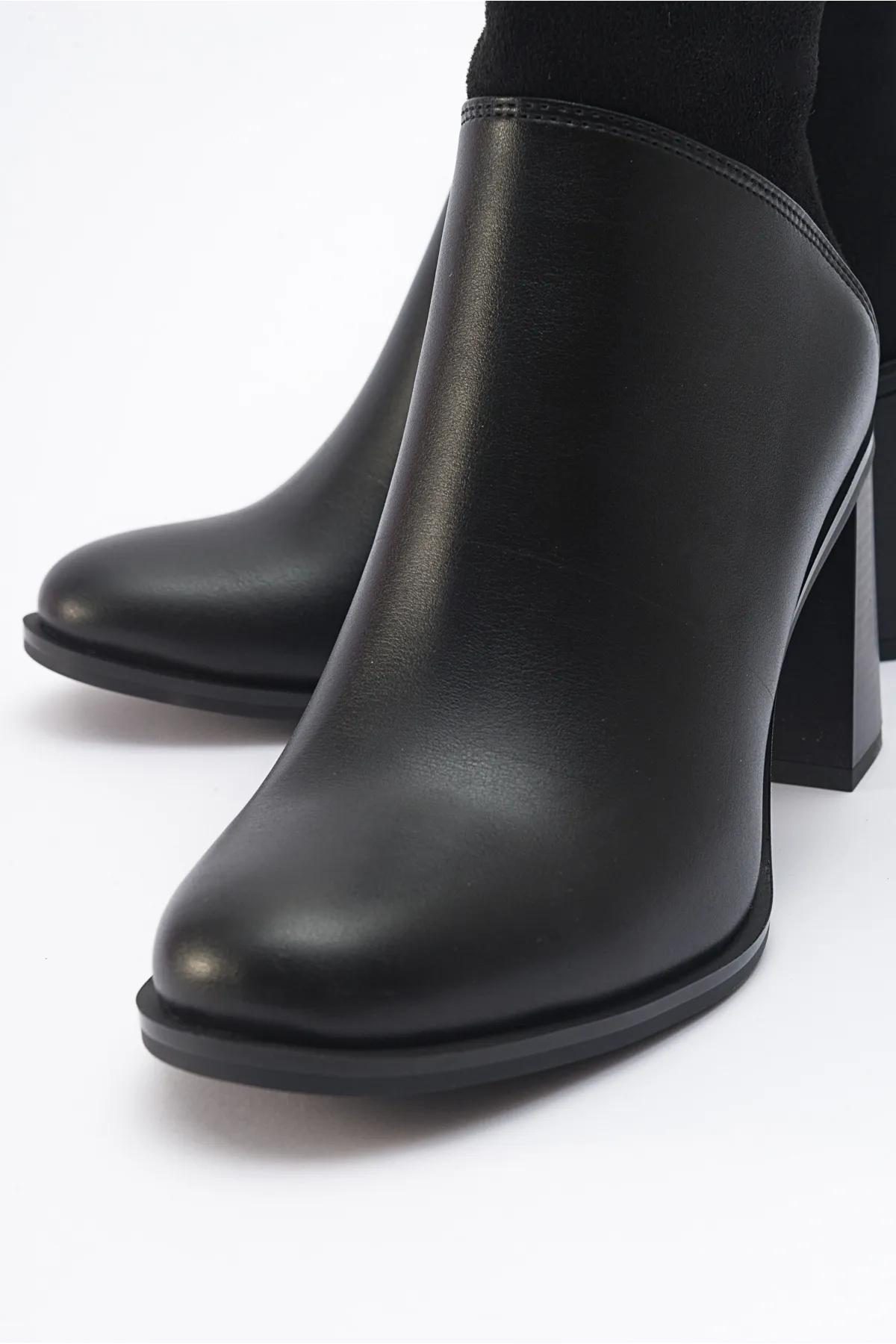 LuviShoes  ROPA Schwarze Damen-Stiefel mit Absatz