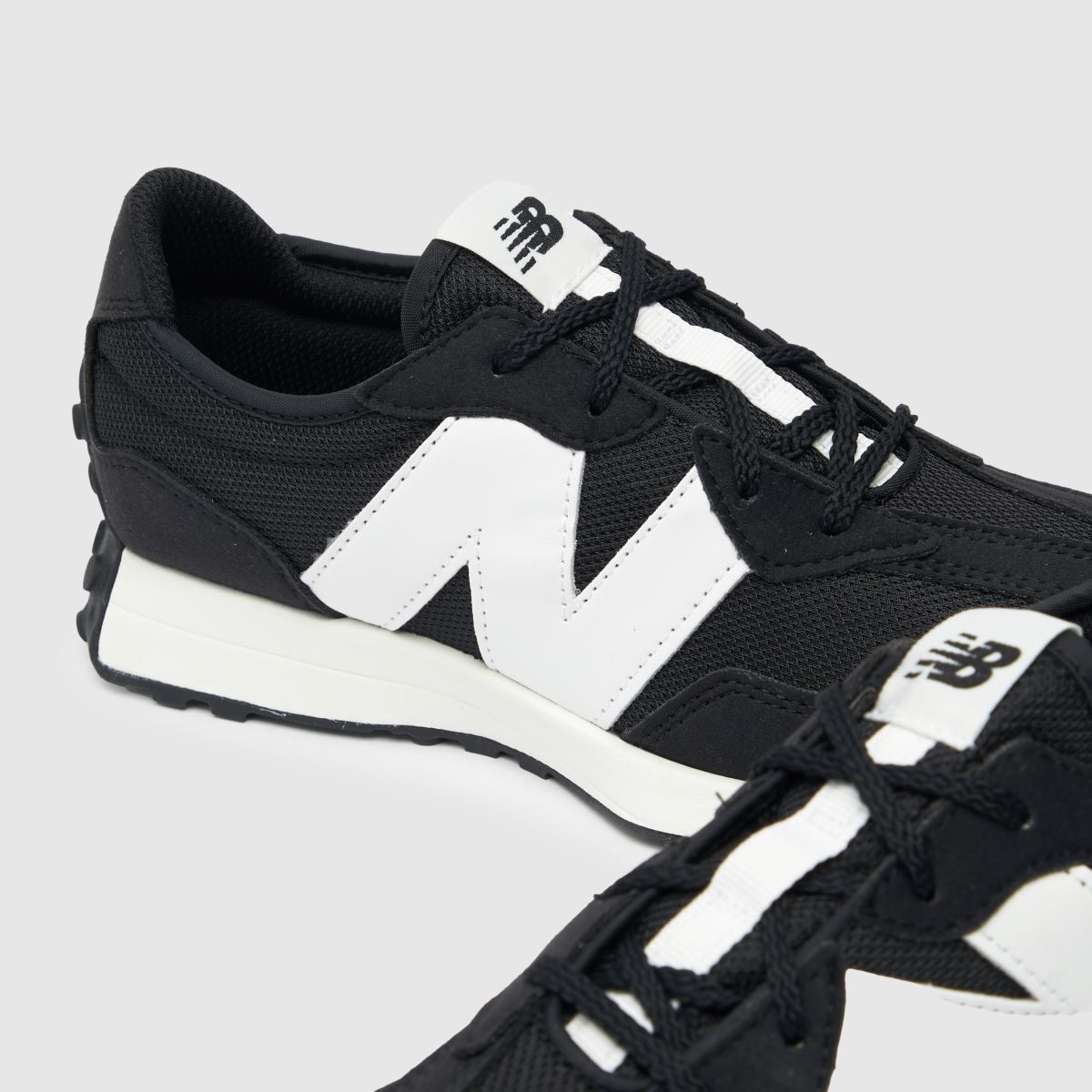 New Balance fekete-fehér 327 ifjúsági cipő