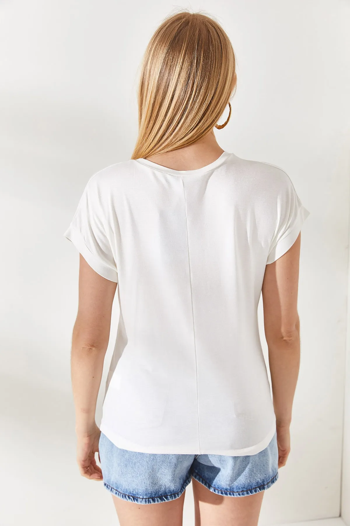 Olalook  Ecrufarbenes, pelziges bedrucktes T-Shirt für Damen TSH-19000125