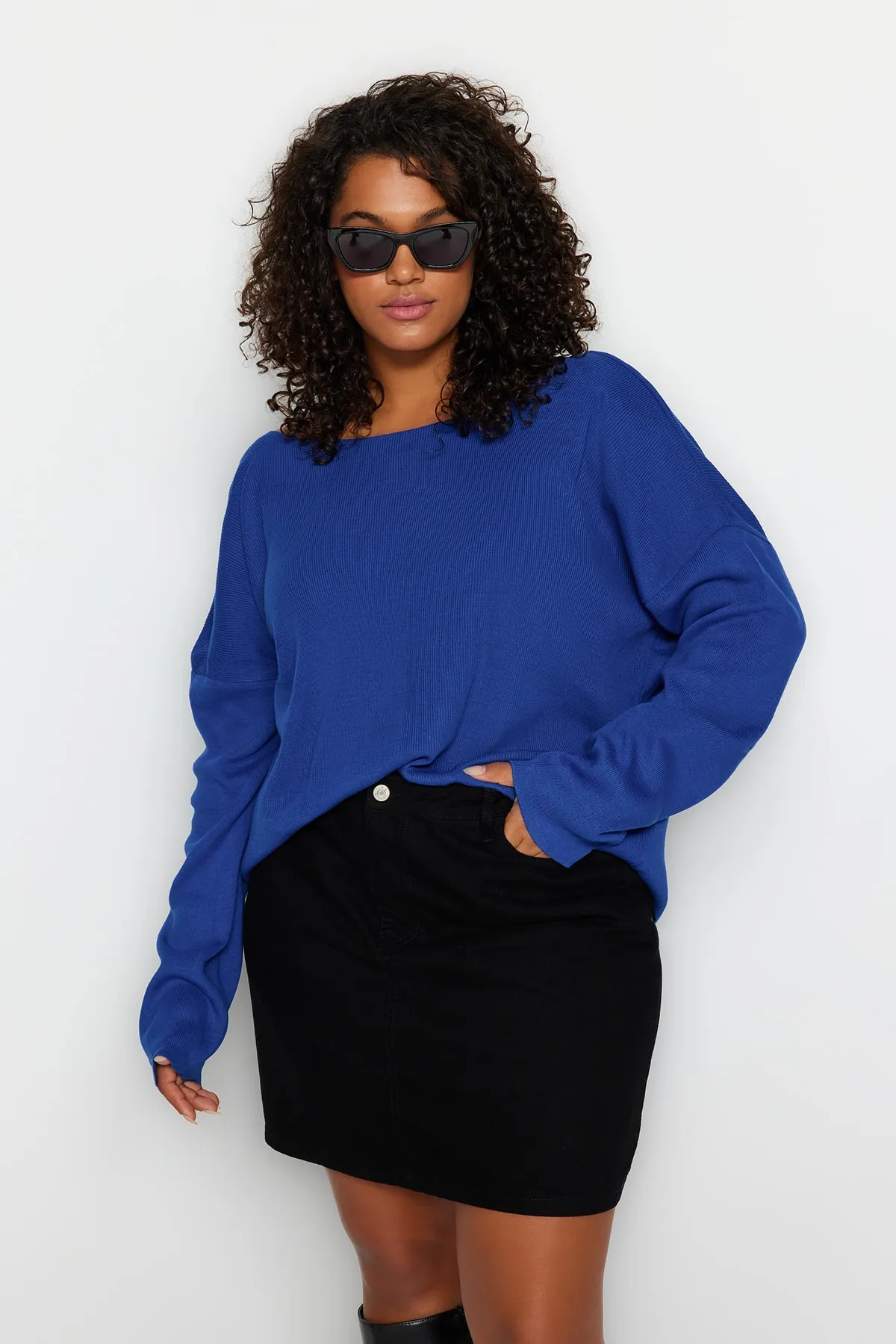 Trendyol Curve  Saks Back Cross Band Detaillierter Strickpullover