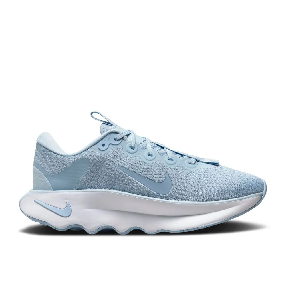 Nike Motiva DV1238-402 / blau