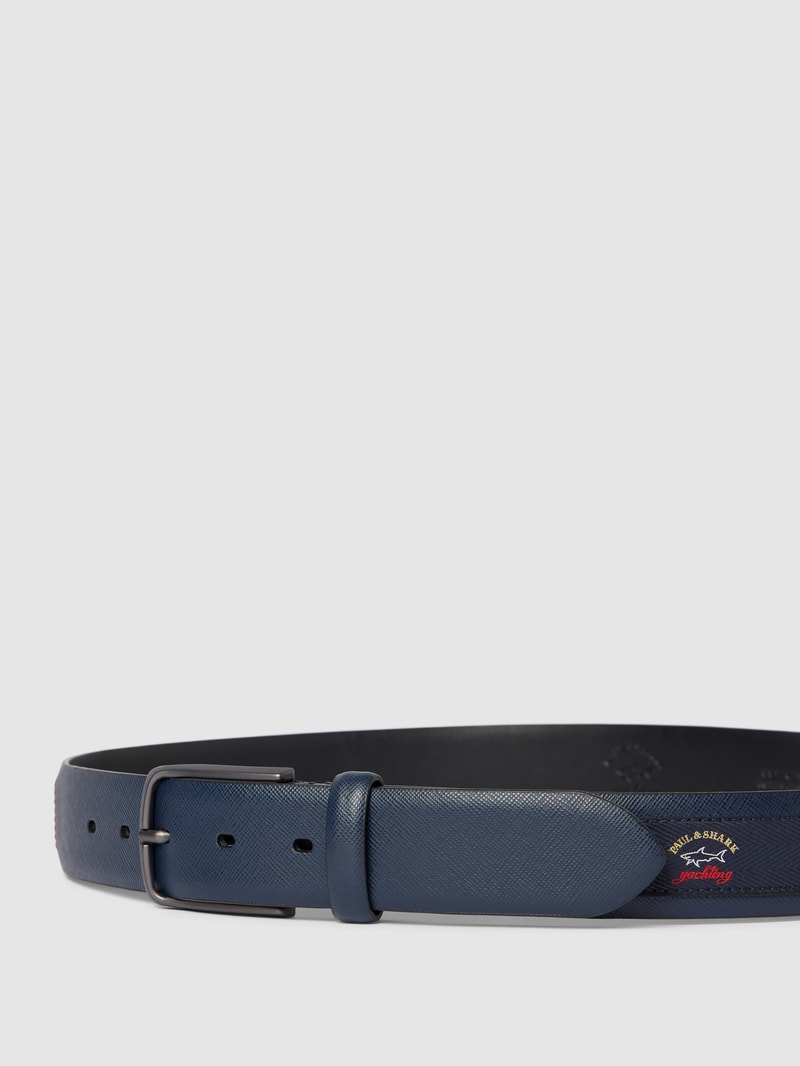 Gürtel aus Leder mit Label-Stitching in marineblau