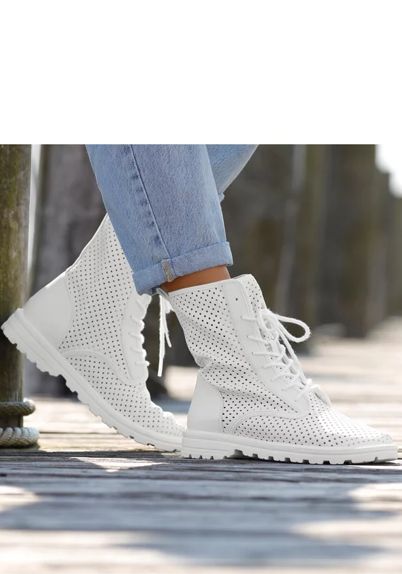 Schnürstiefelette