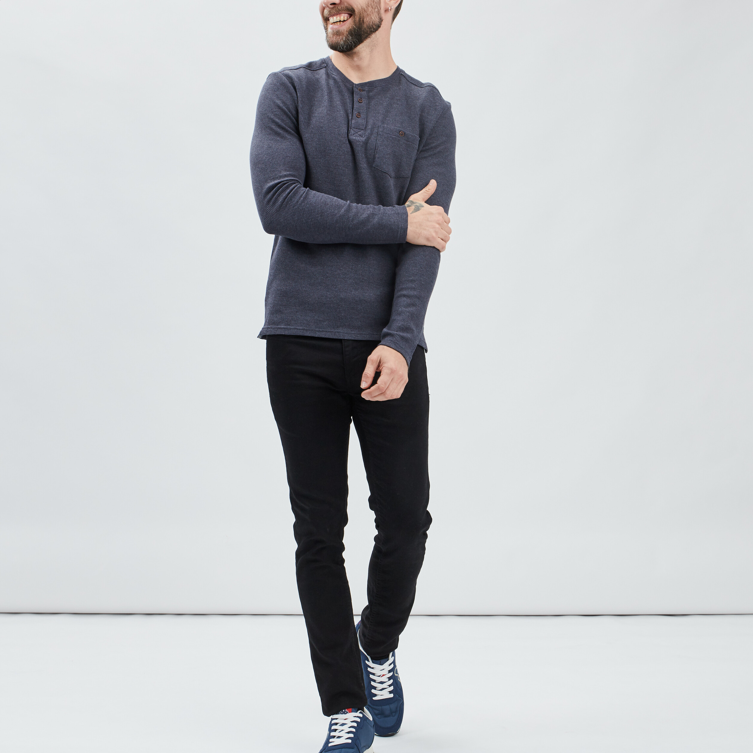 T-shirt manches longues col tunisien bleu marine homme | La Halle