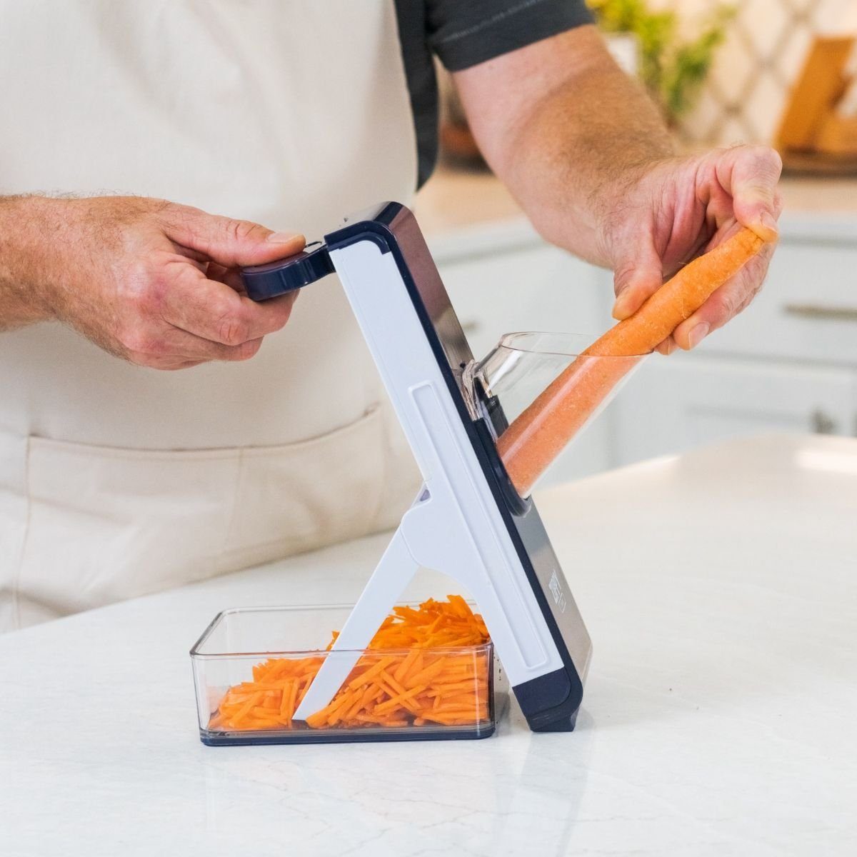 Orange-Planet Gemüsehobel Zippy Slicer Premium Gemüsehobel 4 in 1 Reiben Raspeln Schneiden, Material: Kunststoff, Edelstahl