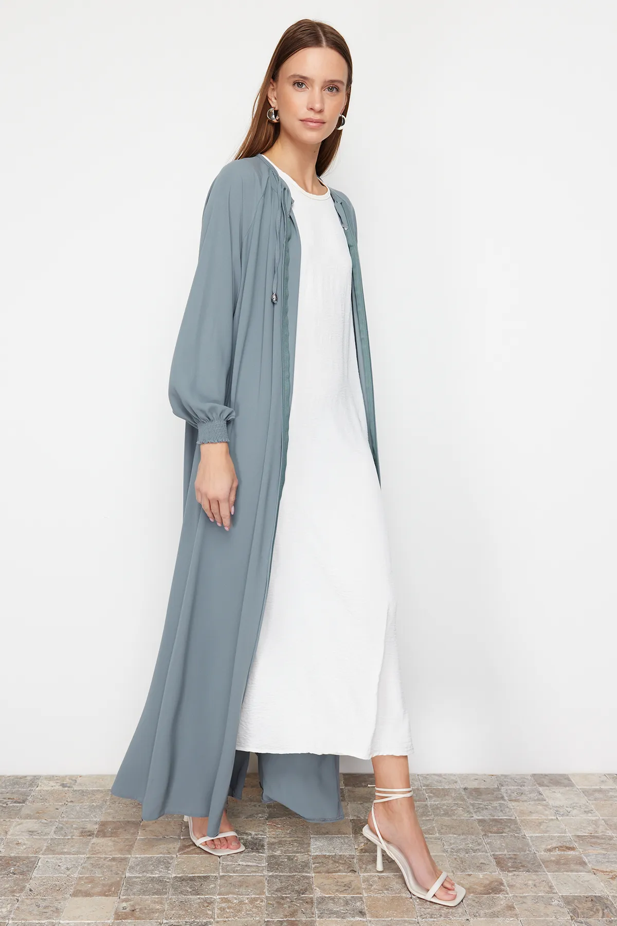 Trendyol Modest  Mintgrünes Mevlana-Modell, gewebte dünne Kreppmütze & Ferace & Abaya TCTSS24KF00023