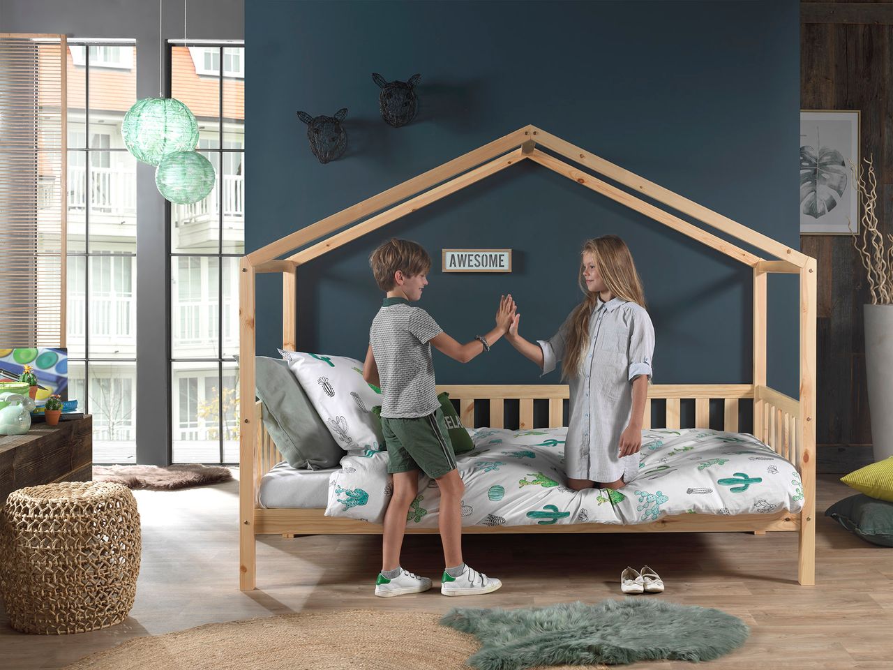 VIPACK Dallas 1 Hausbett mit seitlicher Umrandung 90 x 200 cm Liegefläche, Natur