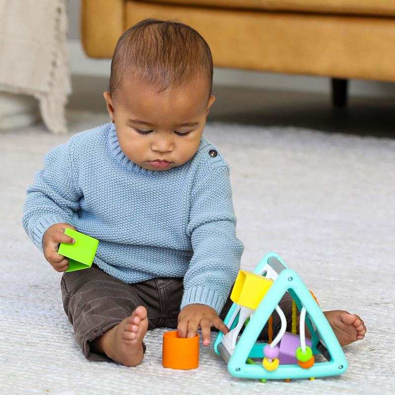 Triangle boite à formes multi activités Infantino