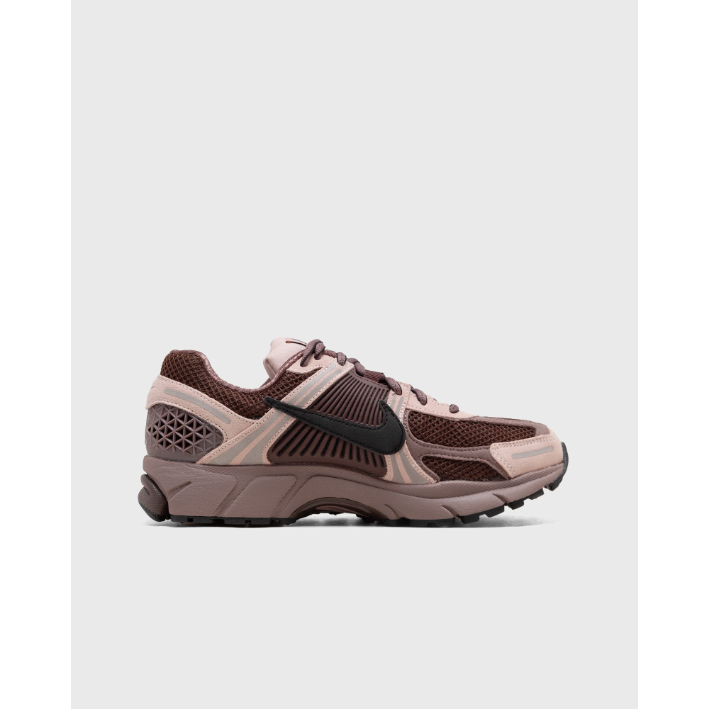 Nike WMNS Zoom Vomero 5 FV1166-200 / braun